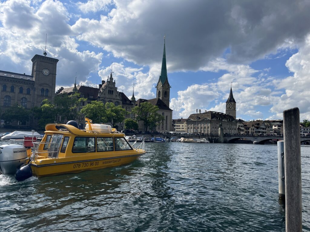Restaurant Lunch Shuttle - Schiffahrt zu den Seerestaurants am Zürichsee